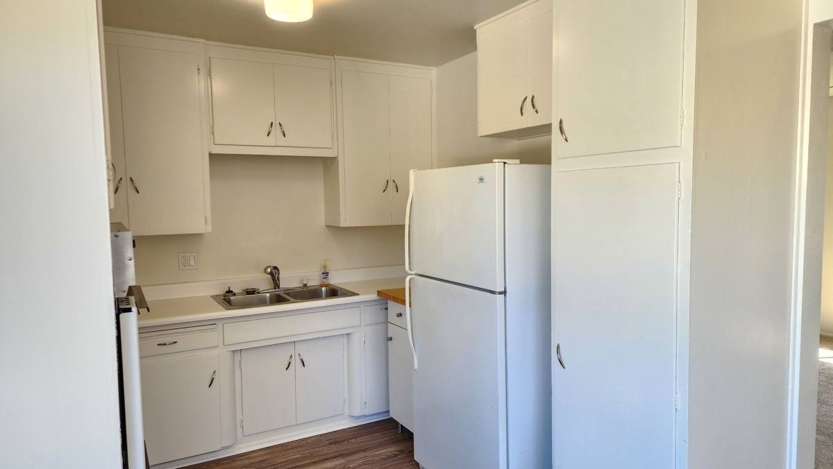 Apartment for rent at 164-70 D Ave, Coronado, CA 92118