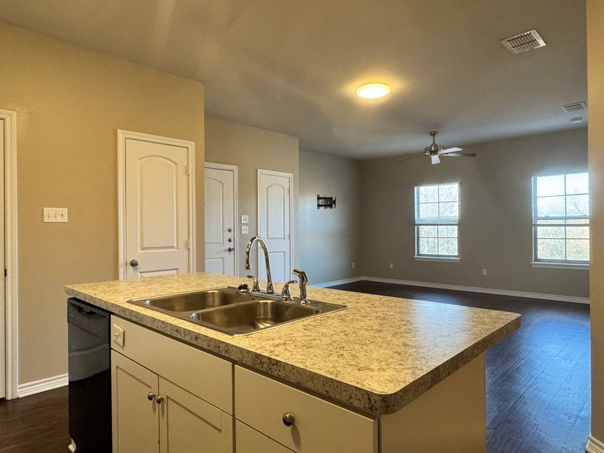 Apartment for rent at 9099 Bellwood Lake Dr, Tyler, TX 75709