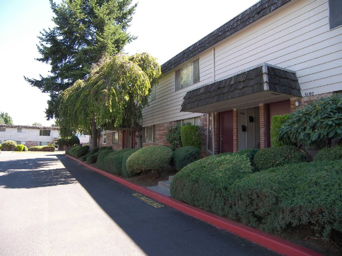 Apartment for rent at 5624 NE 42nd 1-70, Portland, OR 97218
