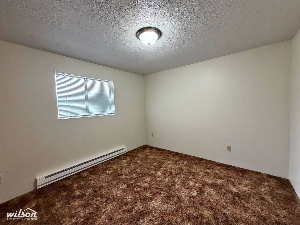 Apartment for rent at 603 607 Cemetery Rd, Sunnyside, WA 98944