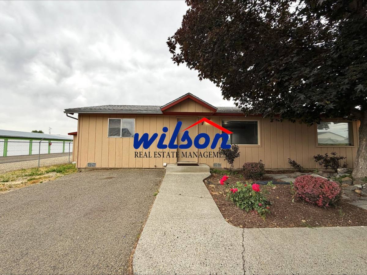Apartment for rent at 603 607 Cemetery Rd, Sunnyside, WA 98944