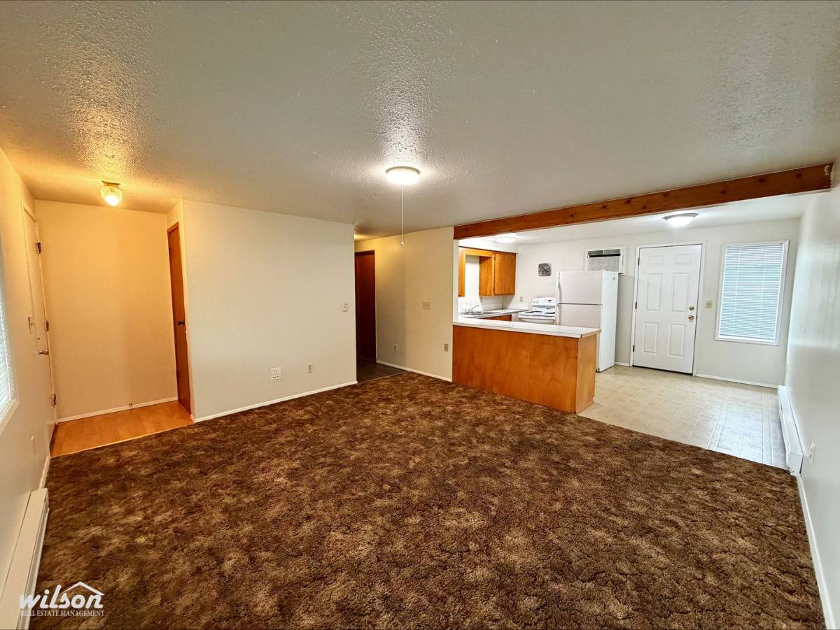 Apartment for rent at 603 607 Cemetery Rd, Sunnyside, WA 98944