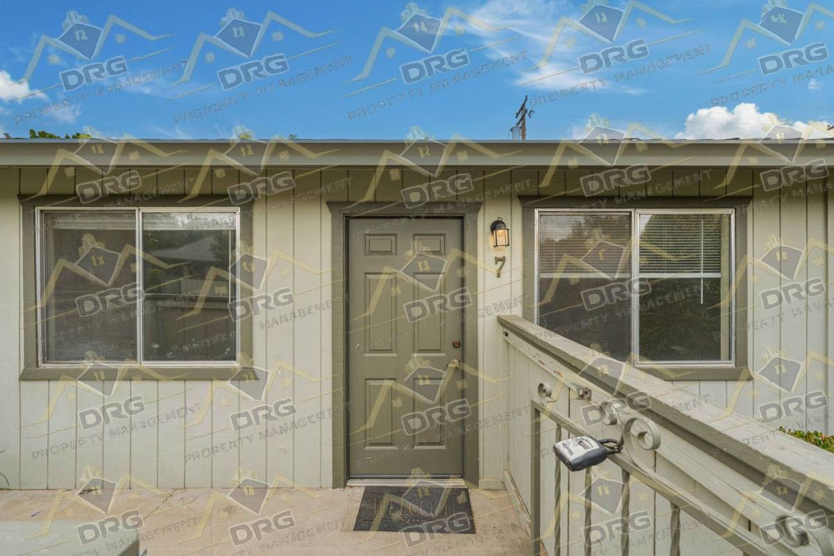 Apartment for rent at 1229 W Roseburg Ave, Modesto, CA 95350