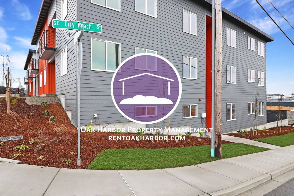 Apartment for rent at 435 SE Barrington Dr, Oak Harbor, WA 98277