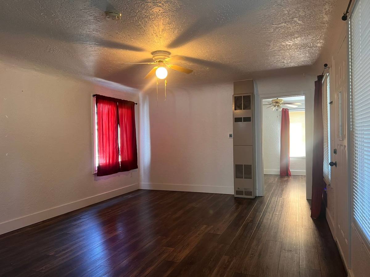 House for rent at 555 W Grant St, Lebanon, OR 97355