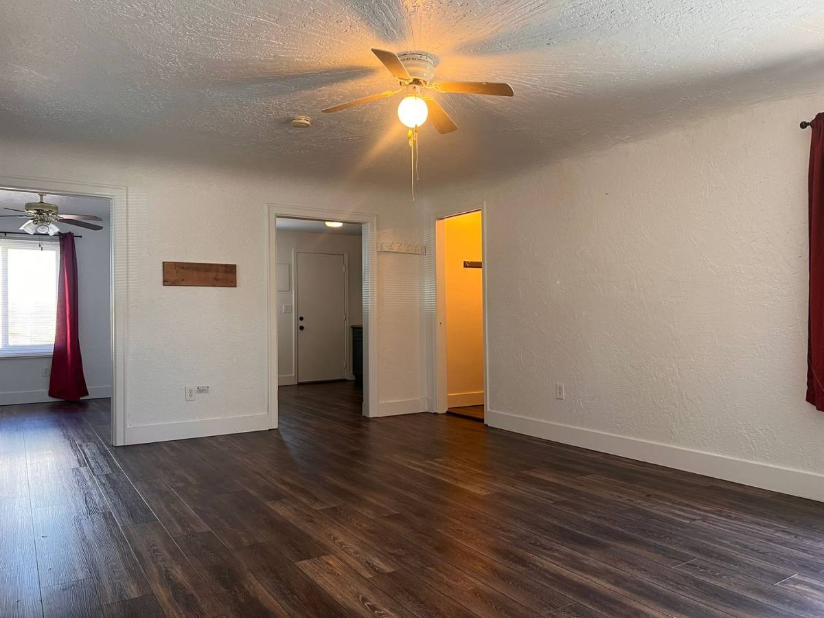 House for rent at 555 W Grant St, Lebanon, OR 97355