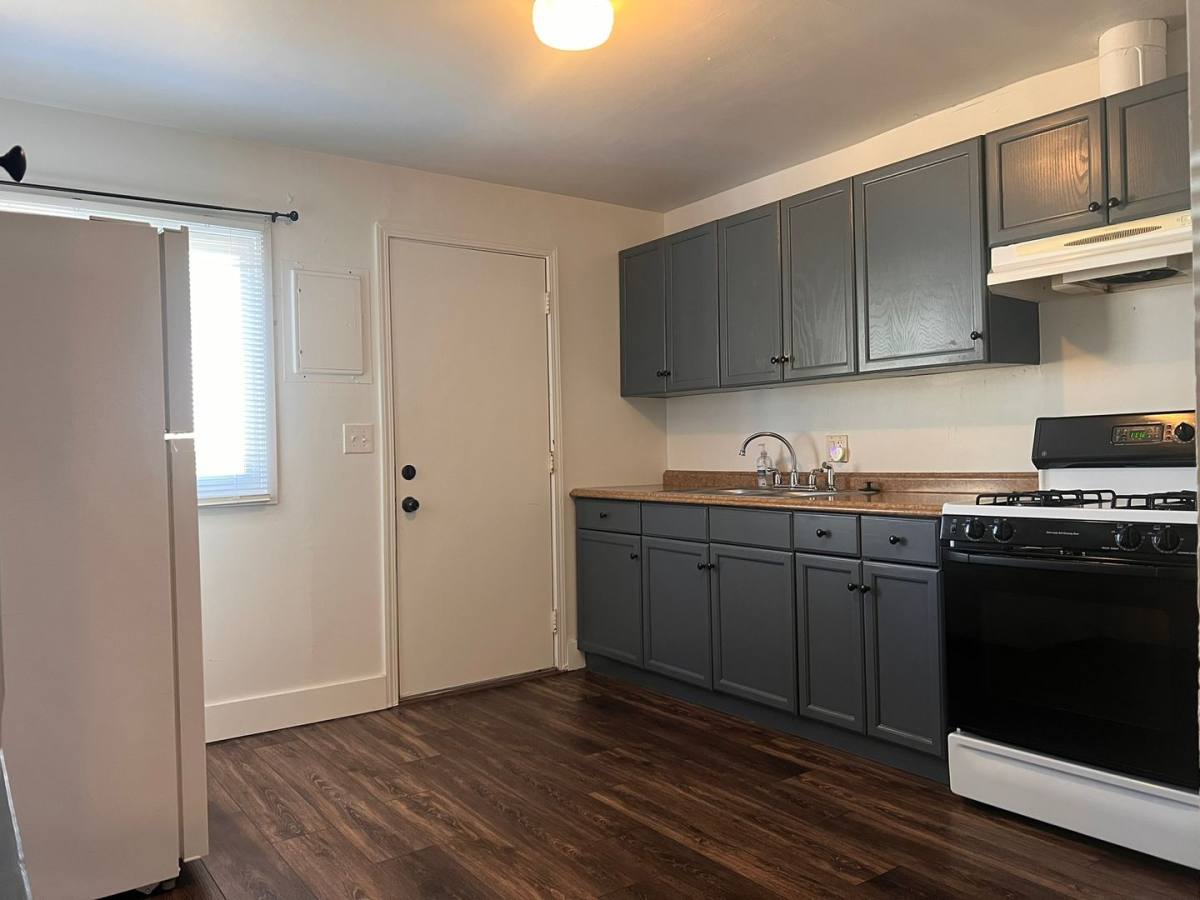 House for rent at 555 W Grant St, Lebanon, OR 97355