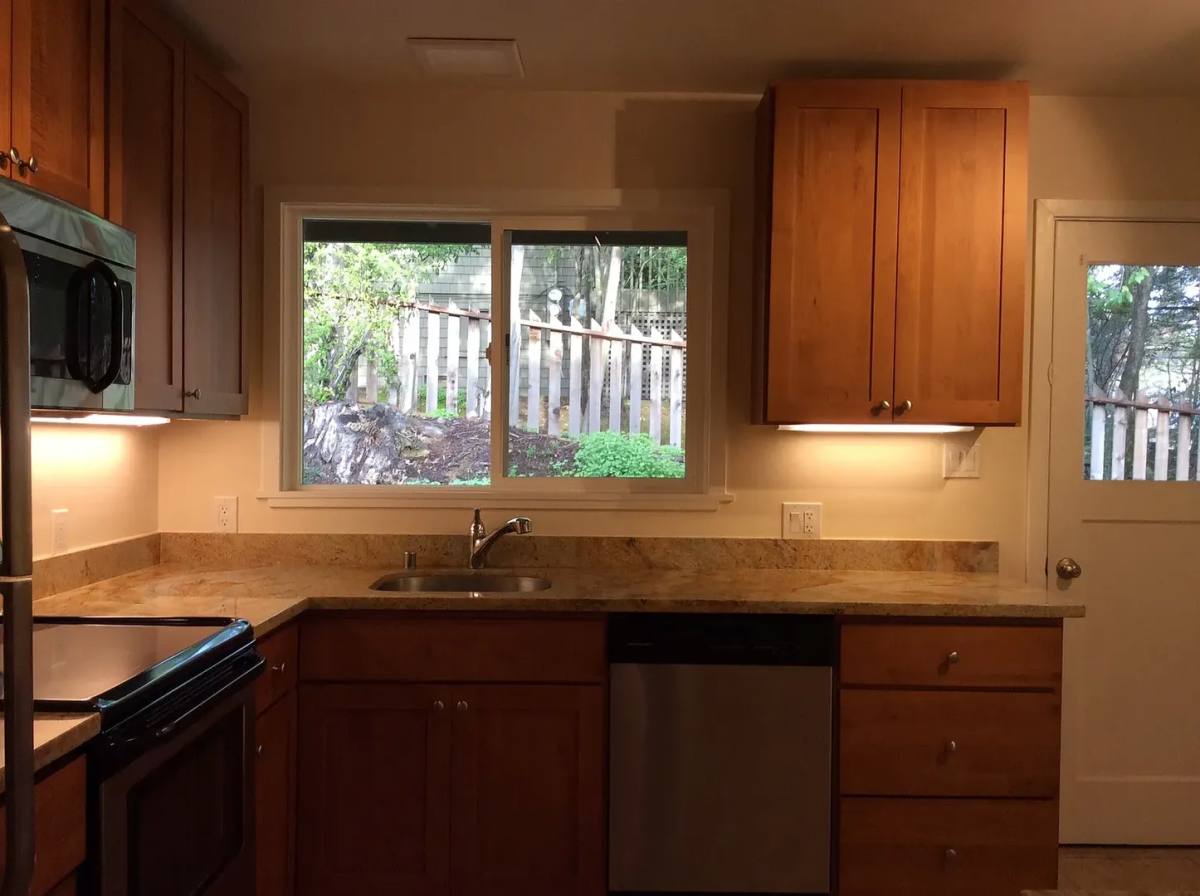 Apartment for rent at 10 Ash Ave #A, San Anselmo, CA 94960