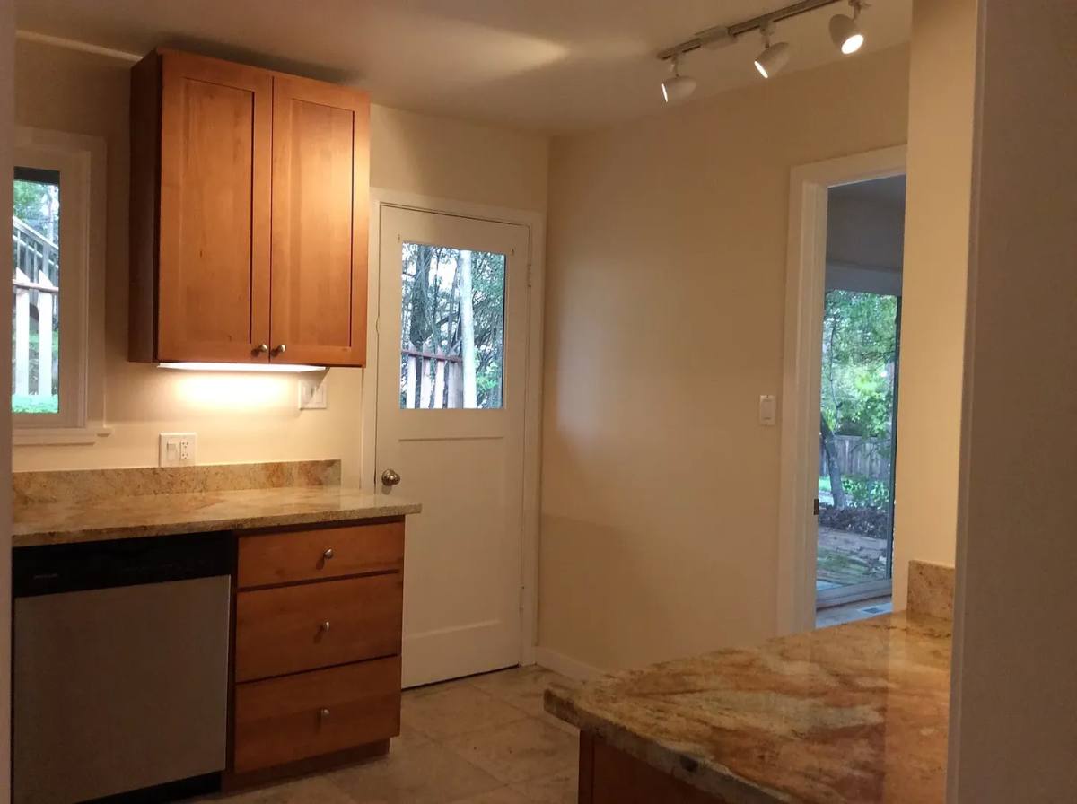 Apartment for rent at 10 Ash Ave #A, San Anselmo, CA 94960