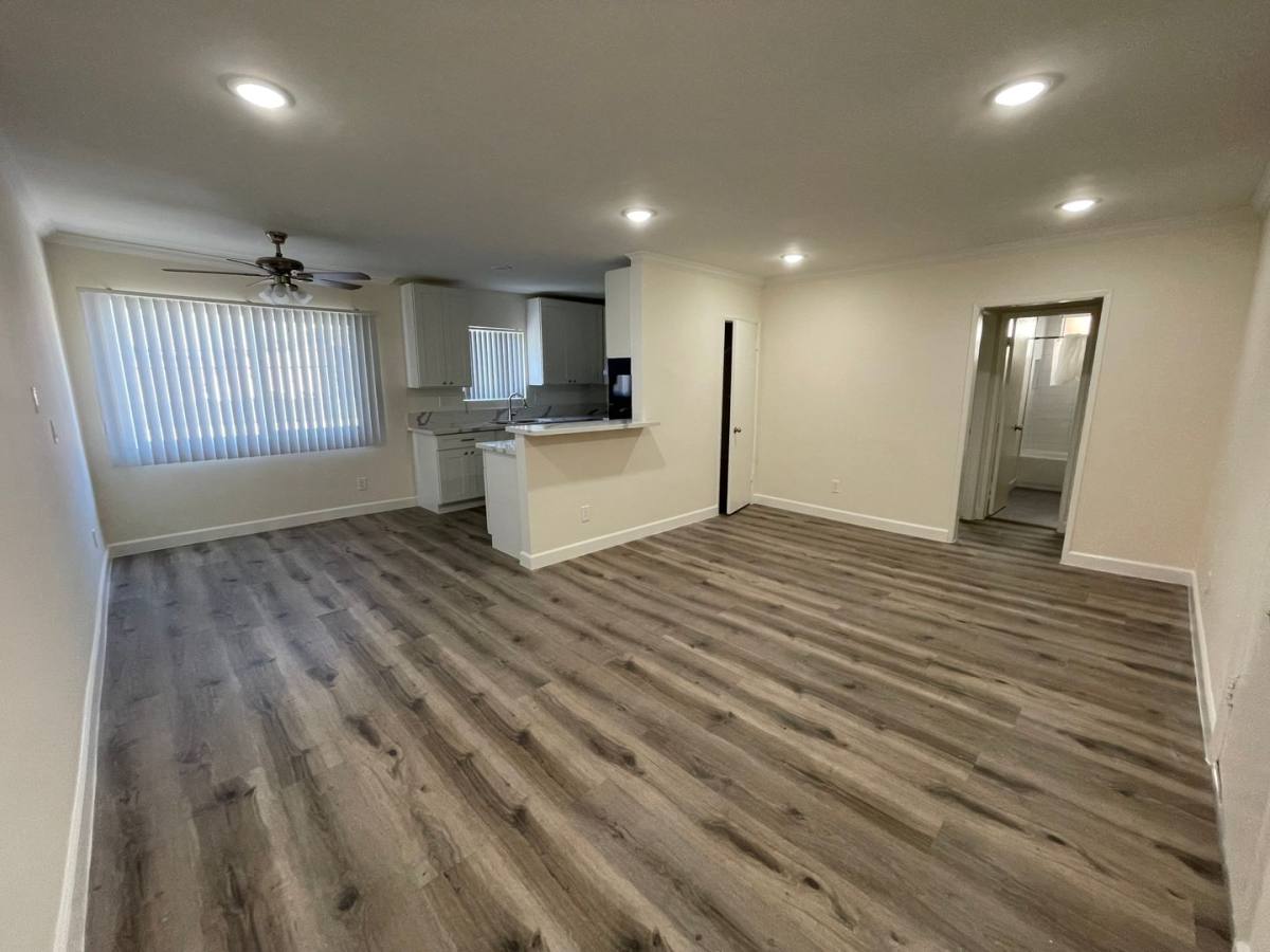 Apartment for rent at 10121 Samoa Ave, Tujunga, CA 91042