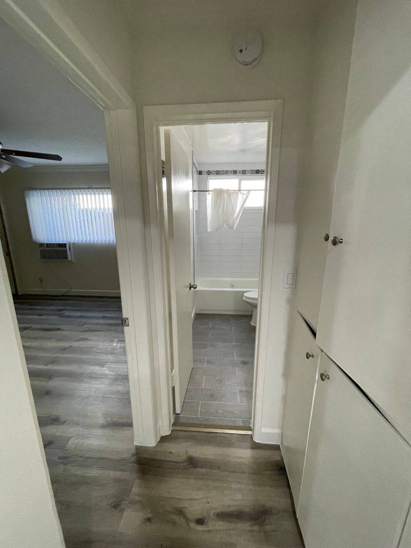 Apartment for rent at 10121 Samoa Ave, Tujunga, CA 91042