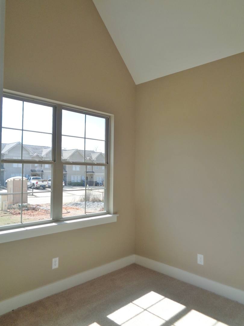 Townhouse for rent at 602 The Heights Lane, Calera, AL 35040