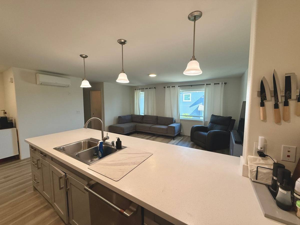 Townhouse for rent at 94-1188 Kalahikiola Dr, Waipahu, HI 96797