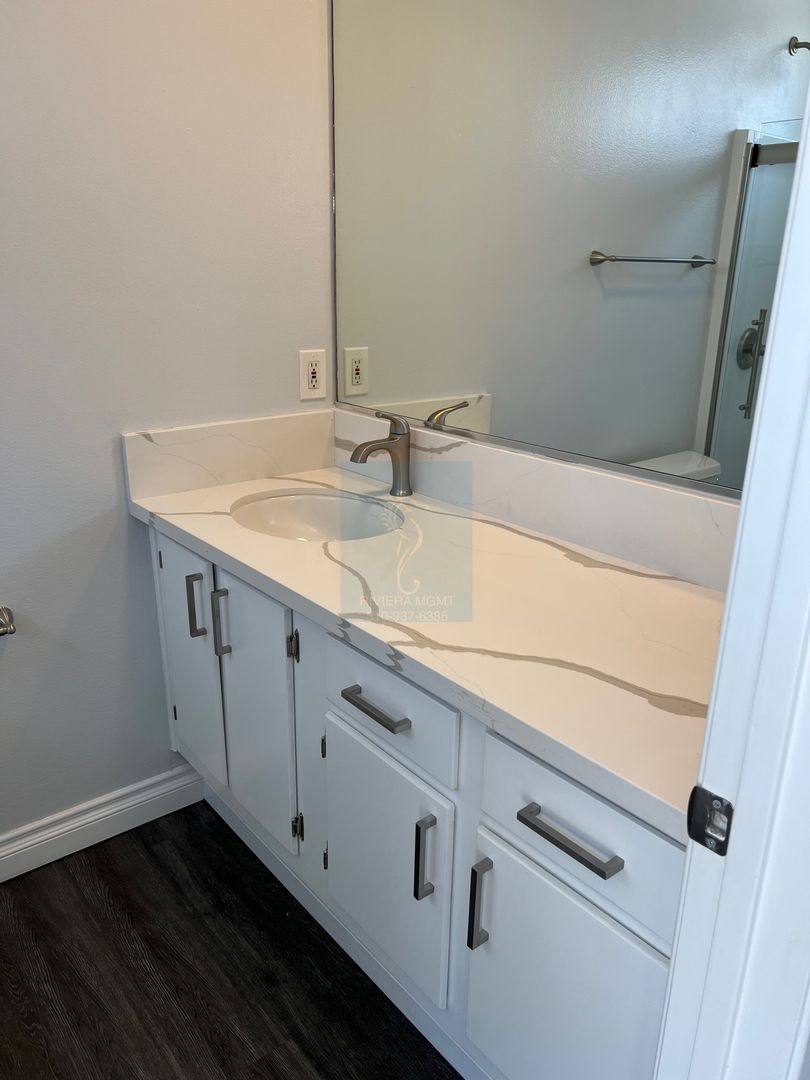 Apartment for rent at 11857 Texas Ave, Los Angeles, CA 90025