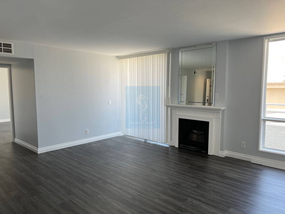 Apartment for rent at 11857 Texas Ave, Los Angeles, CA 90025