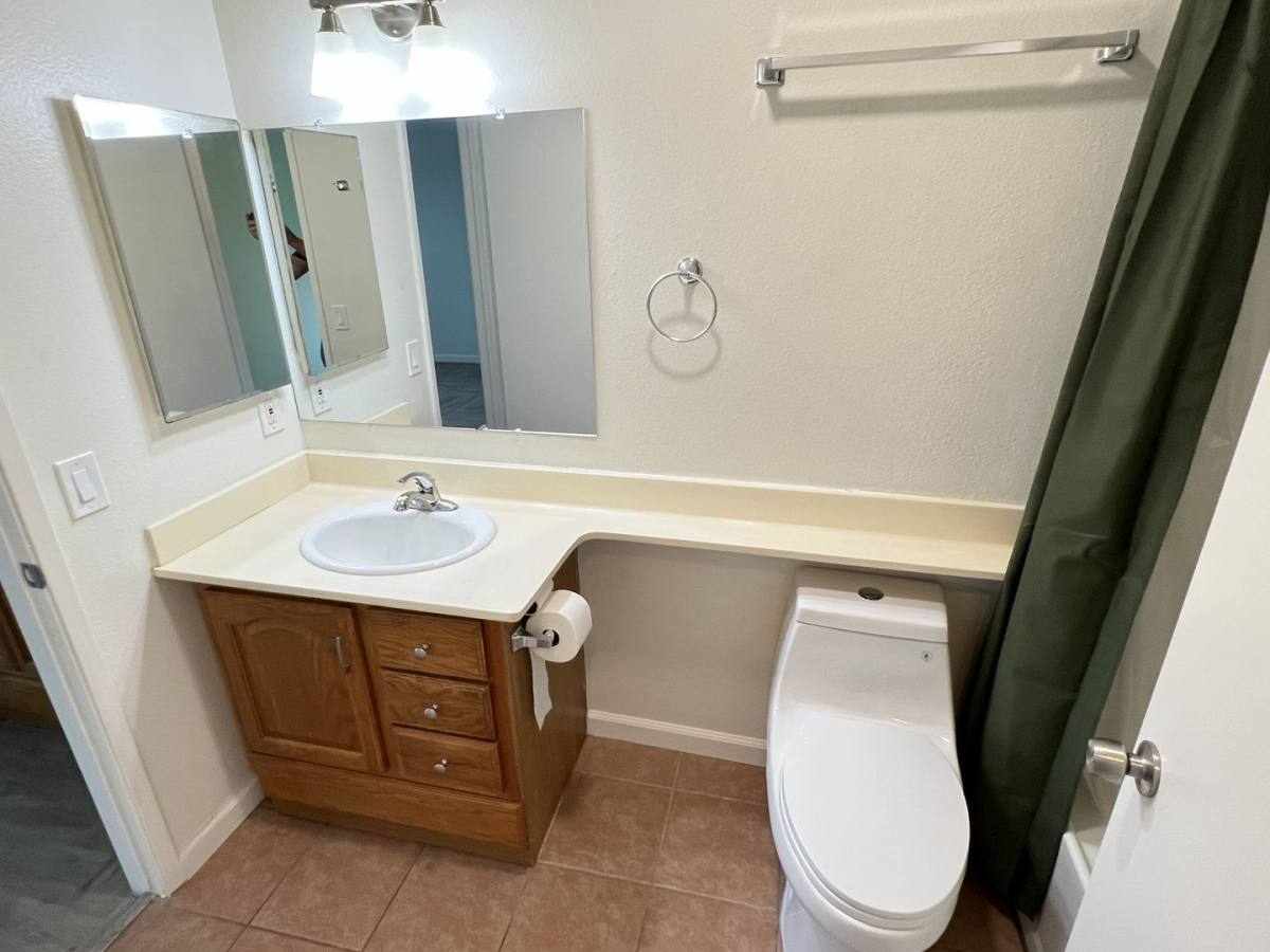 Townhouse for rent at 1910 W Palmyra Ave, Orange, CA 92868