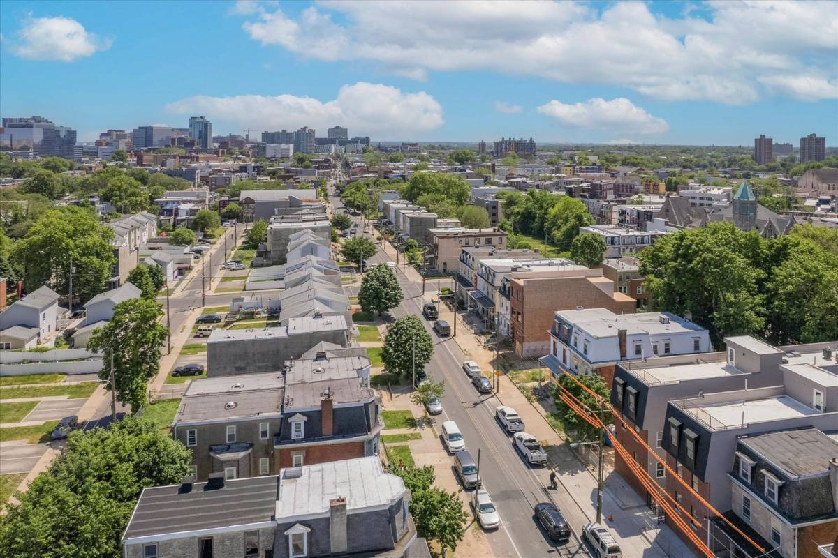 Apartment for rent at 746 N 40th St, Philadelphia, PA 19104