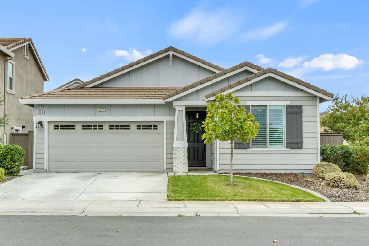 House for rent at 800 Daggerwing Court, Roseville, CA 95747
