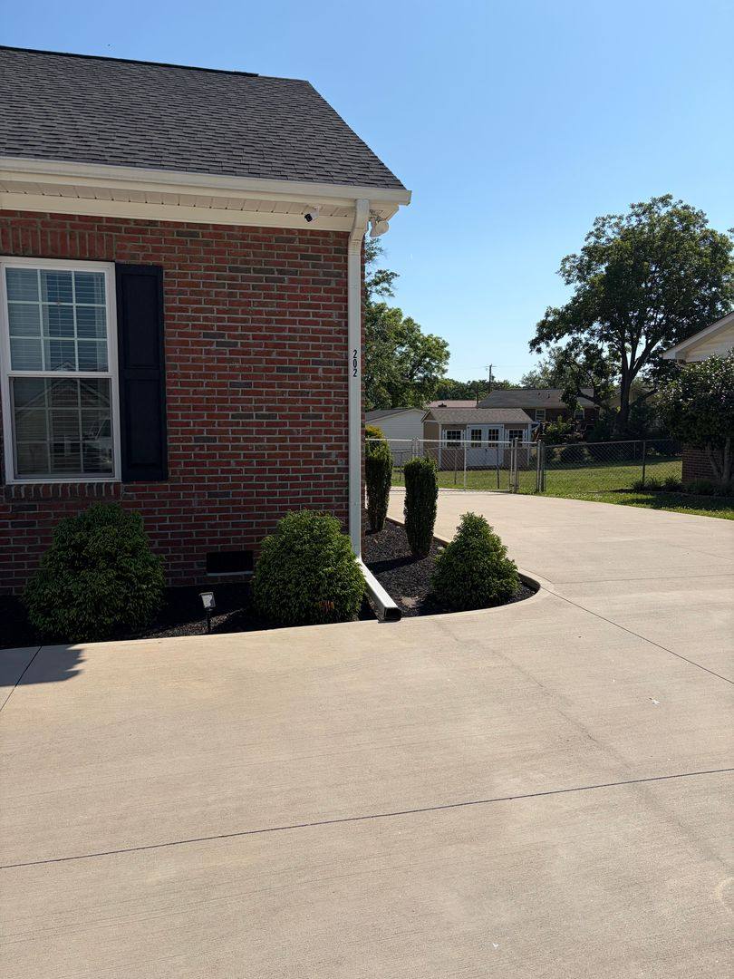 House for rent at 202 Roscoe Dr, Greer, SC 29651