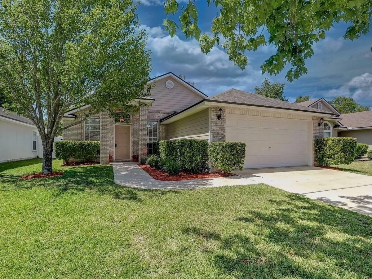 House for rent at 760 S Lilac Loop, Saint Johns, FL 32259