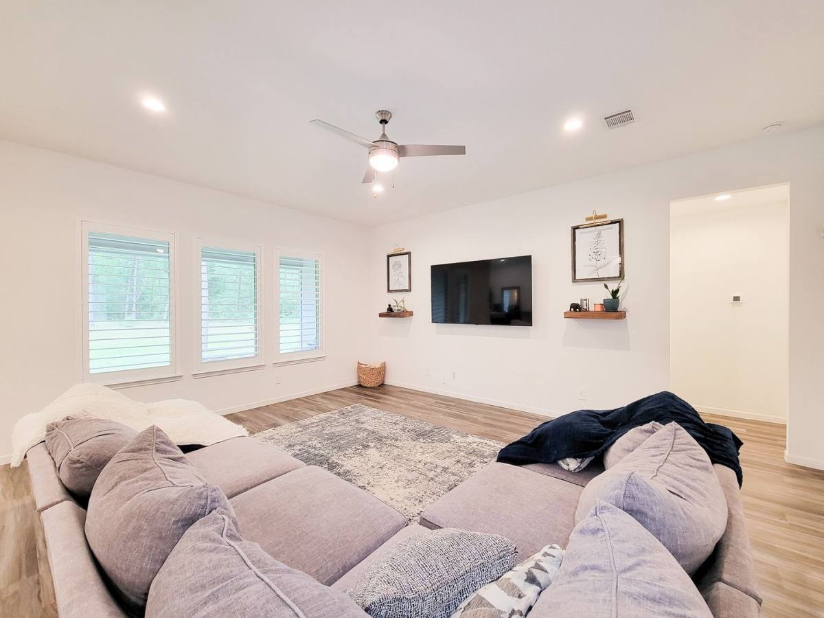 House for rent at 129 Jim Hall Lane, New Waverly, TX 77358