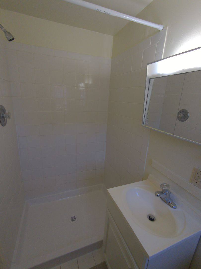 Apartment for rent at 1975 Mack Blvd, Allentown, PA 18103