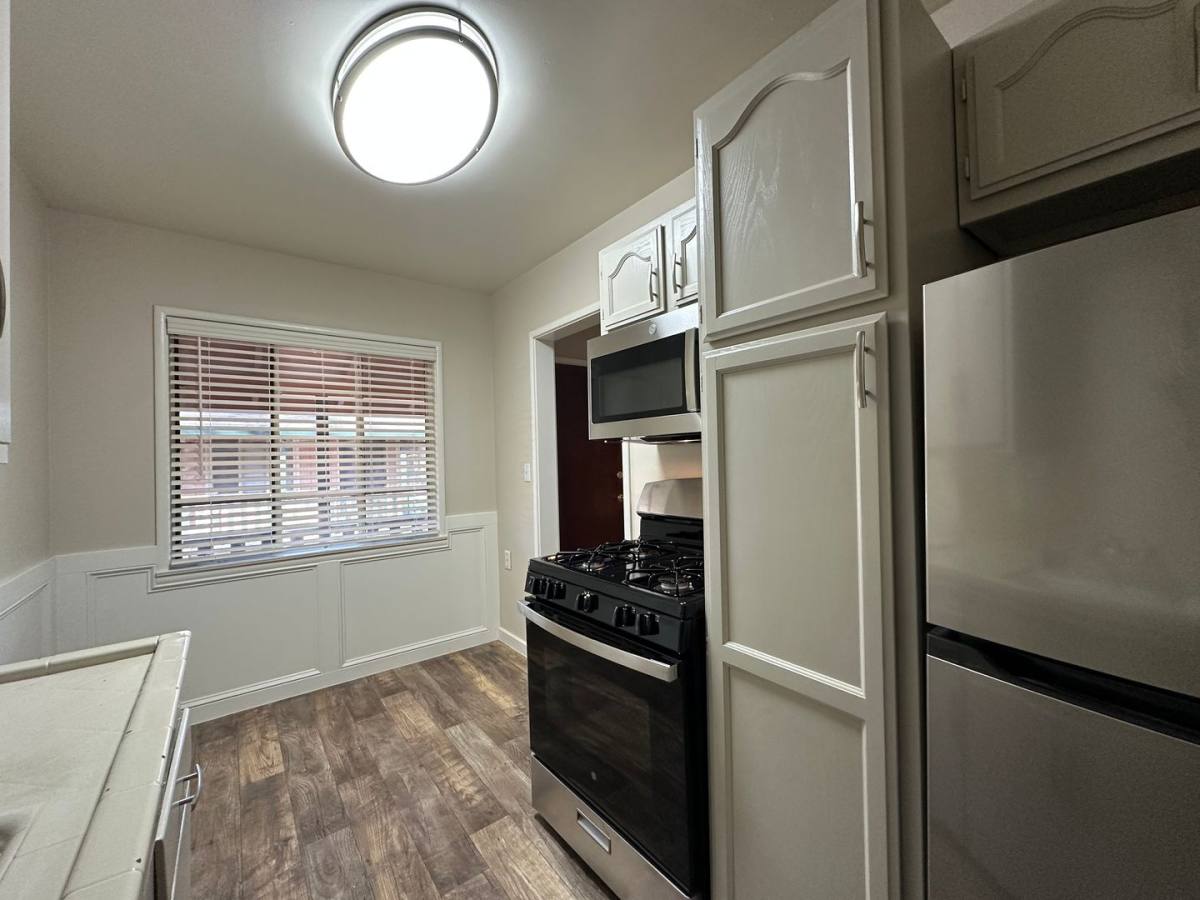Apartment for rent at 2323 H St, Sacramento, CA 95816