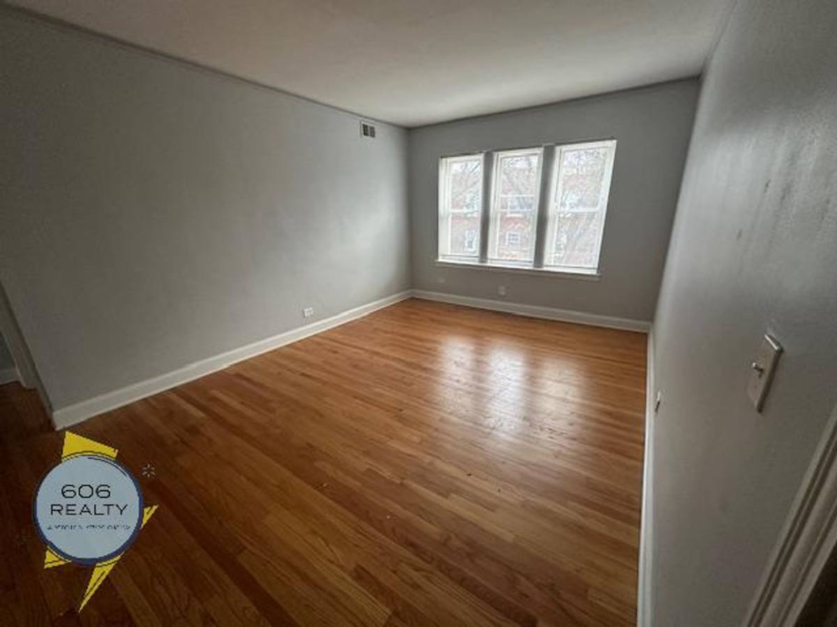 Apartment for rent at 7340-50 N Damen Ave, Chicago, IL 60645