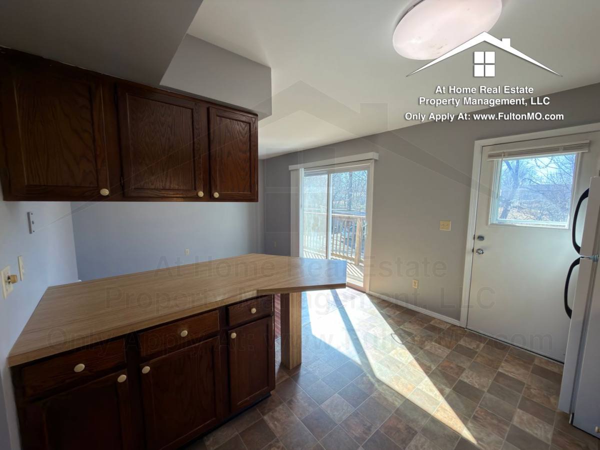 Townhouse for rent at 1904 Springdale Court, Mexico, MO 65265
