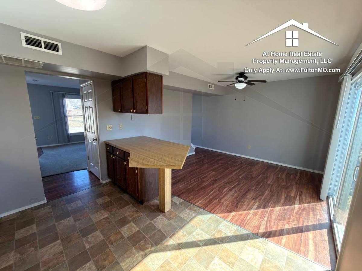 Townhouse for rent at 1904 Springdale Court, Mexico, MO 65265