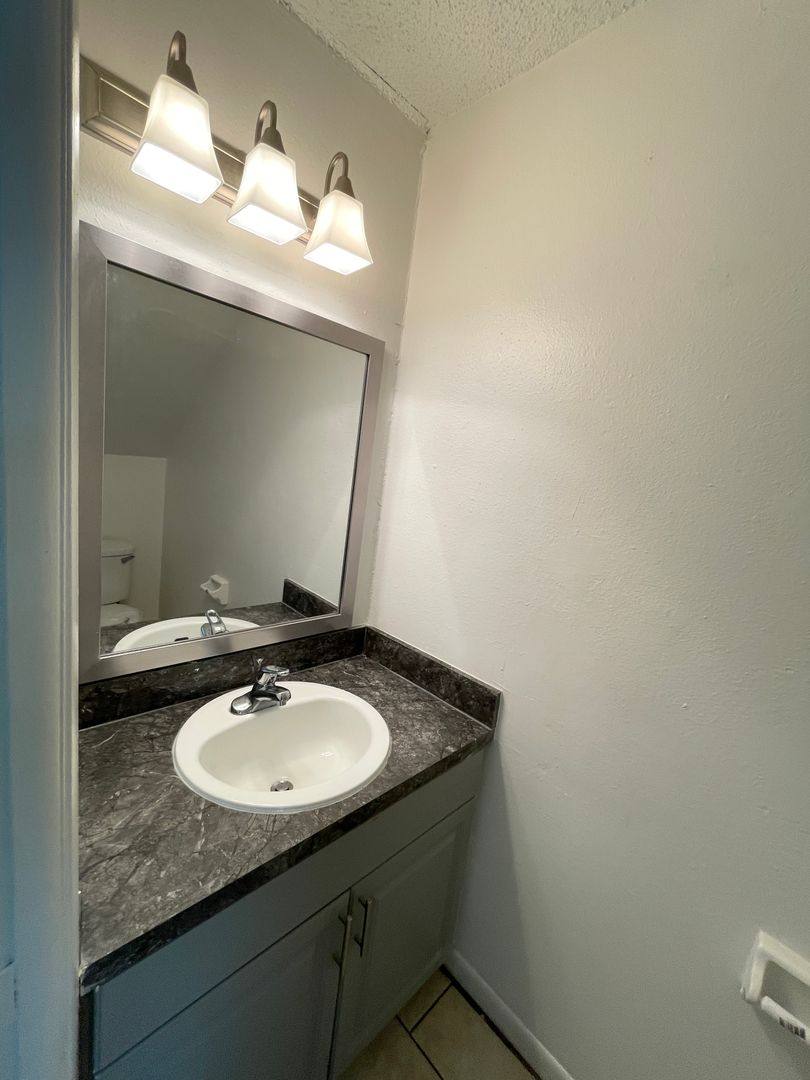 Townhouse for rent at 8731 1 2 N 50th St, Tampa, FL 33617