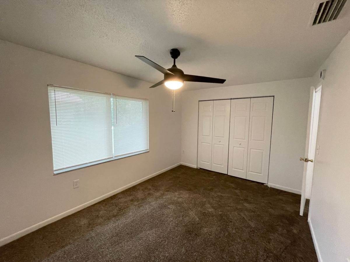 Townhouse for rent at 8731 1 2 N 50th St, Tampa, FL 33617