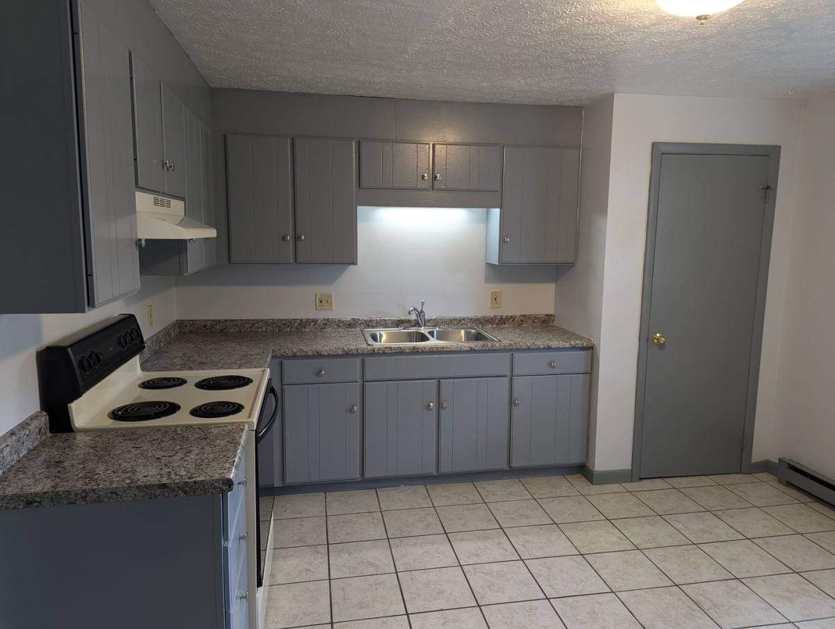 Townhouse for rent at 669 Highland Ave, Meadville, PA 16335