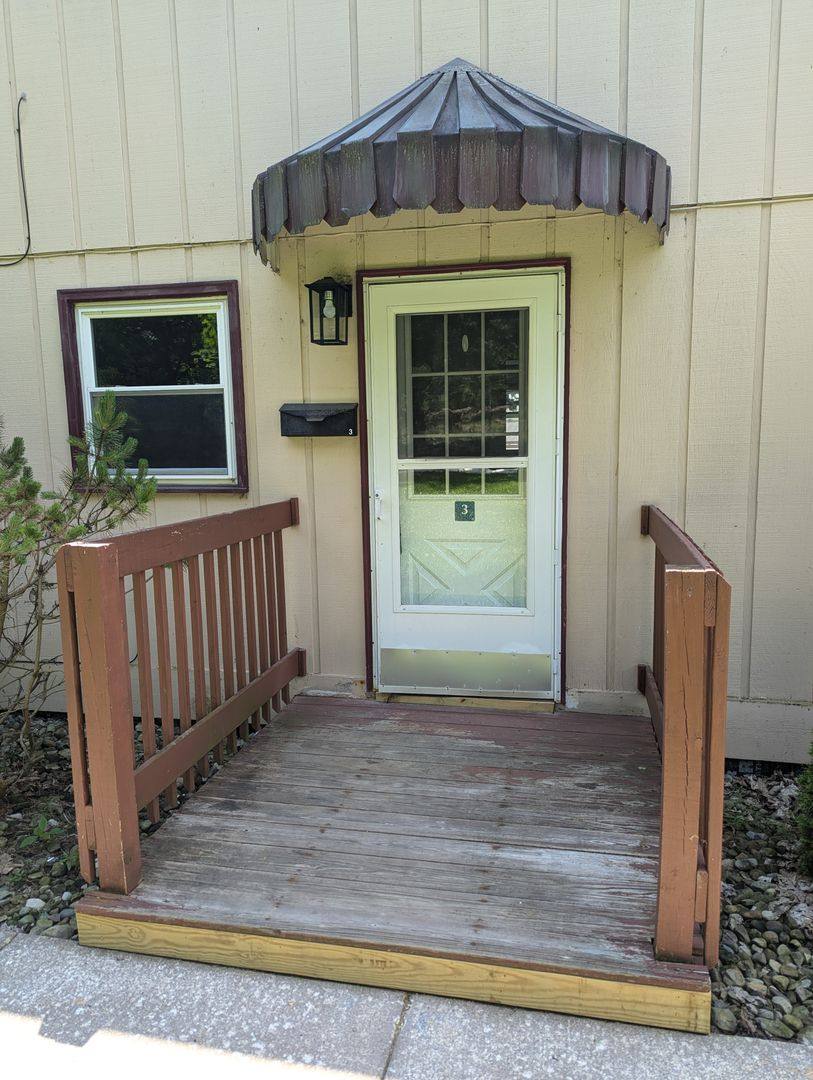 Townhouse for rent at 669 Highland Ave, Meadville, PA 16335