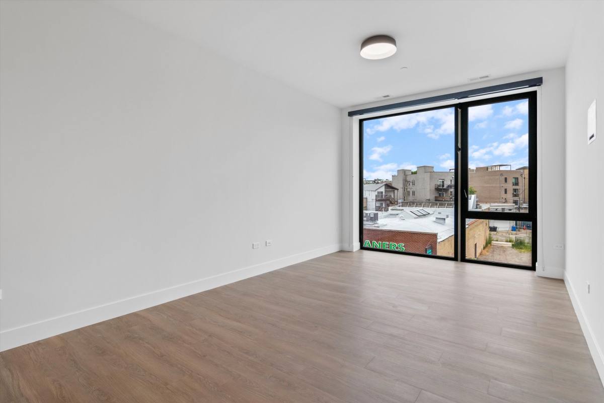 Apartment for rent at 3140 N Clybourn Ave, Chicago, IL 60618