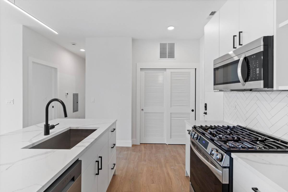 Apartment for rent at 3140 N Clybourn Ave, Chicago, IL 60618