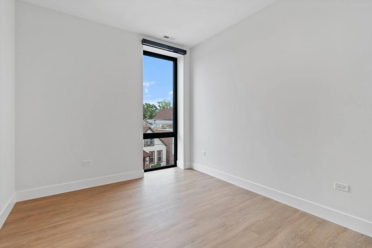 Apartment for rent at 3140 N Clybourn Ave, Chicago, IL 60618