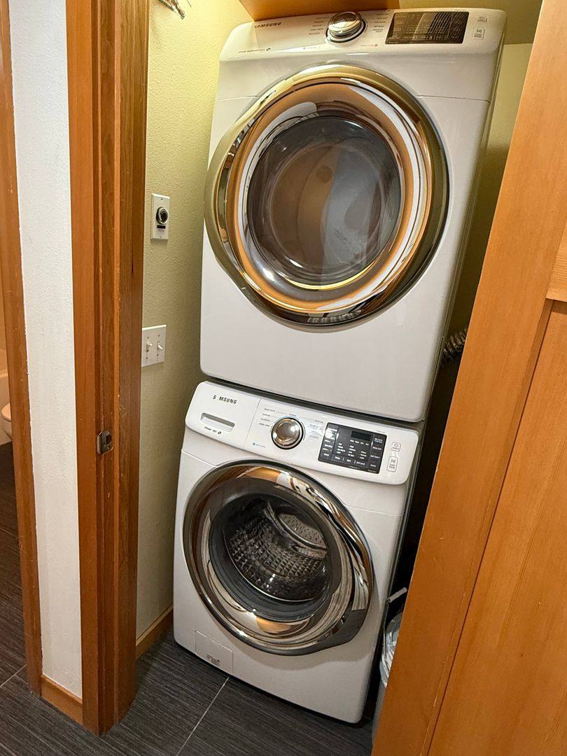 Townhouse for rent at 9006 18th Ave SW #B, Seattle, WA 98106
