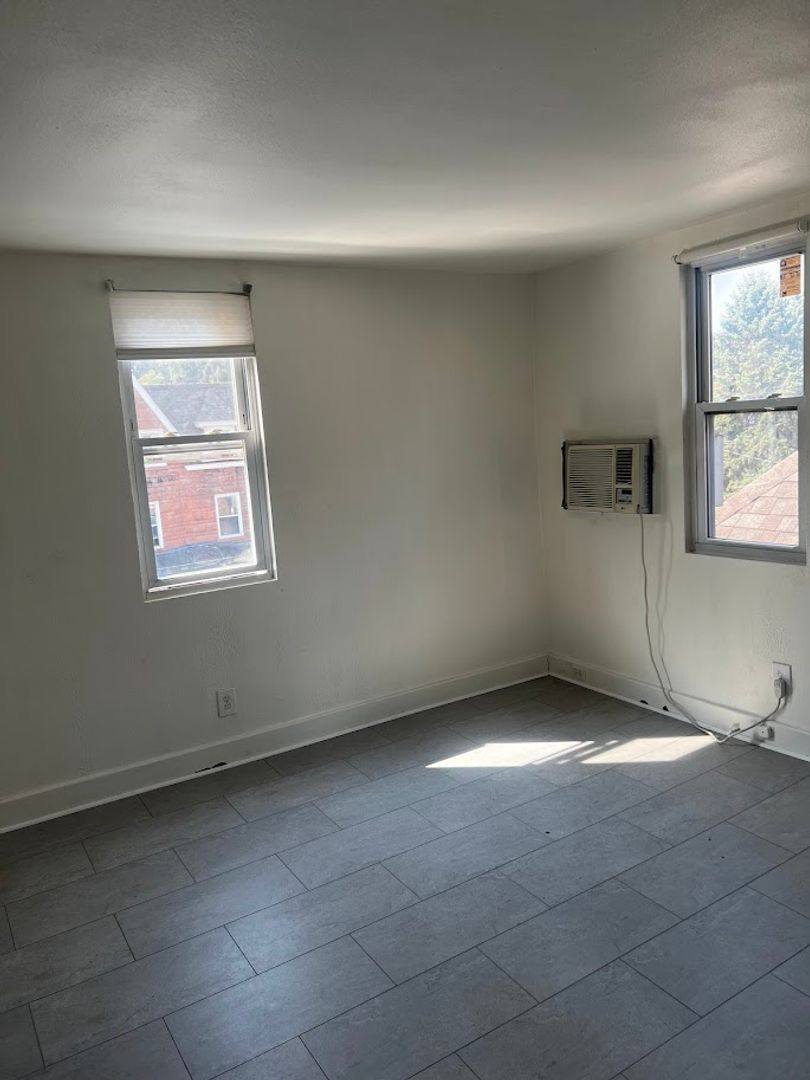 Apartment for rent at 5531 Howe St, Pittsburgh, PA 15232