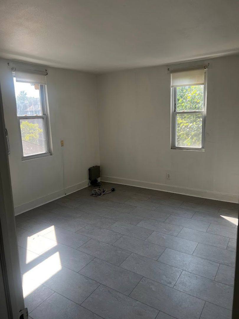 Apartment for rent at 5531 Howe St, Pittsburgh, PA 15232