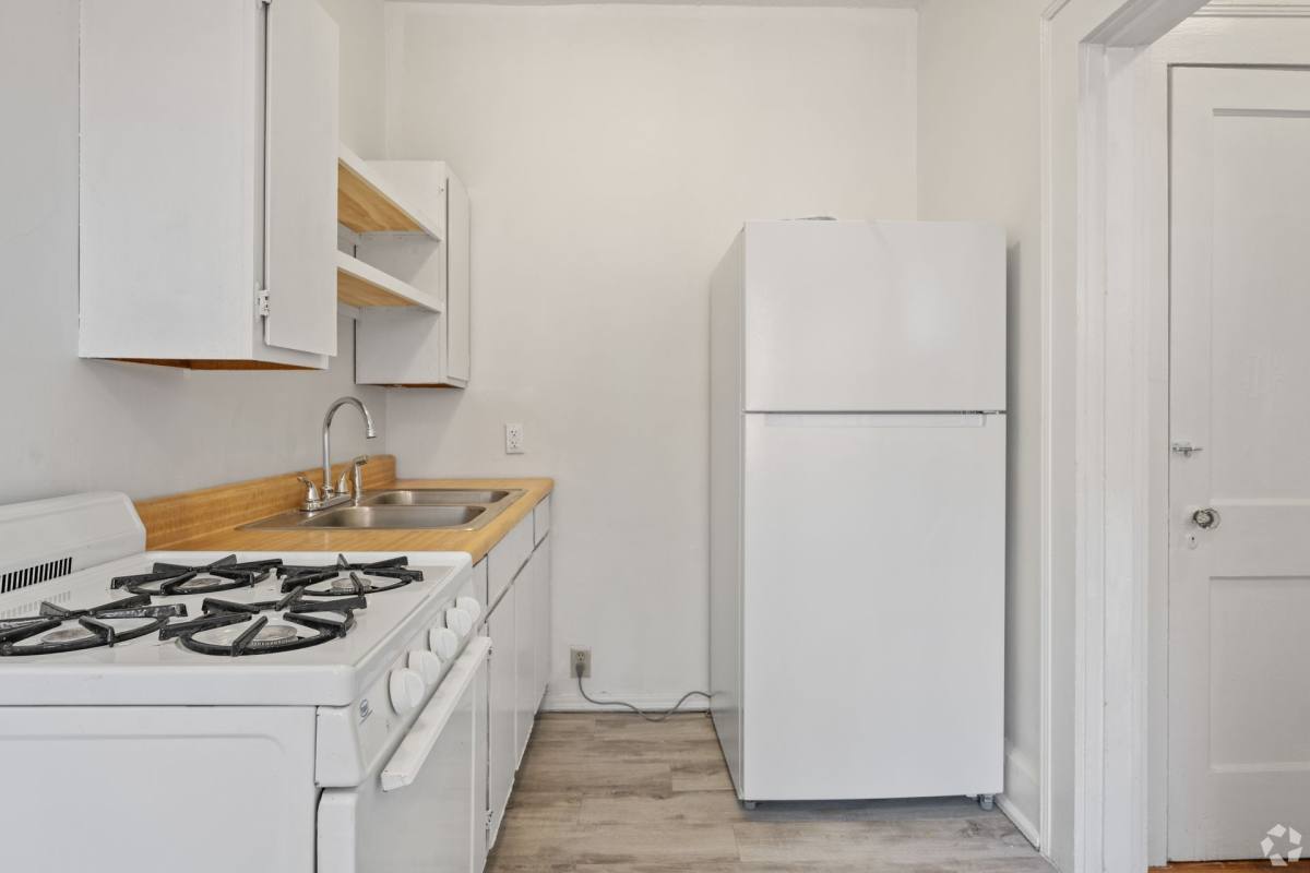 Apartment for rent at 1226-1228 29th St S, Birmingham, AL 35205