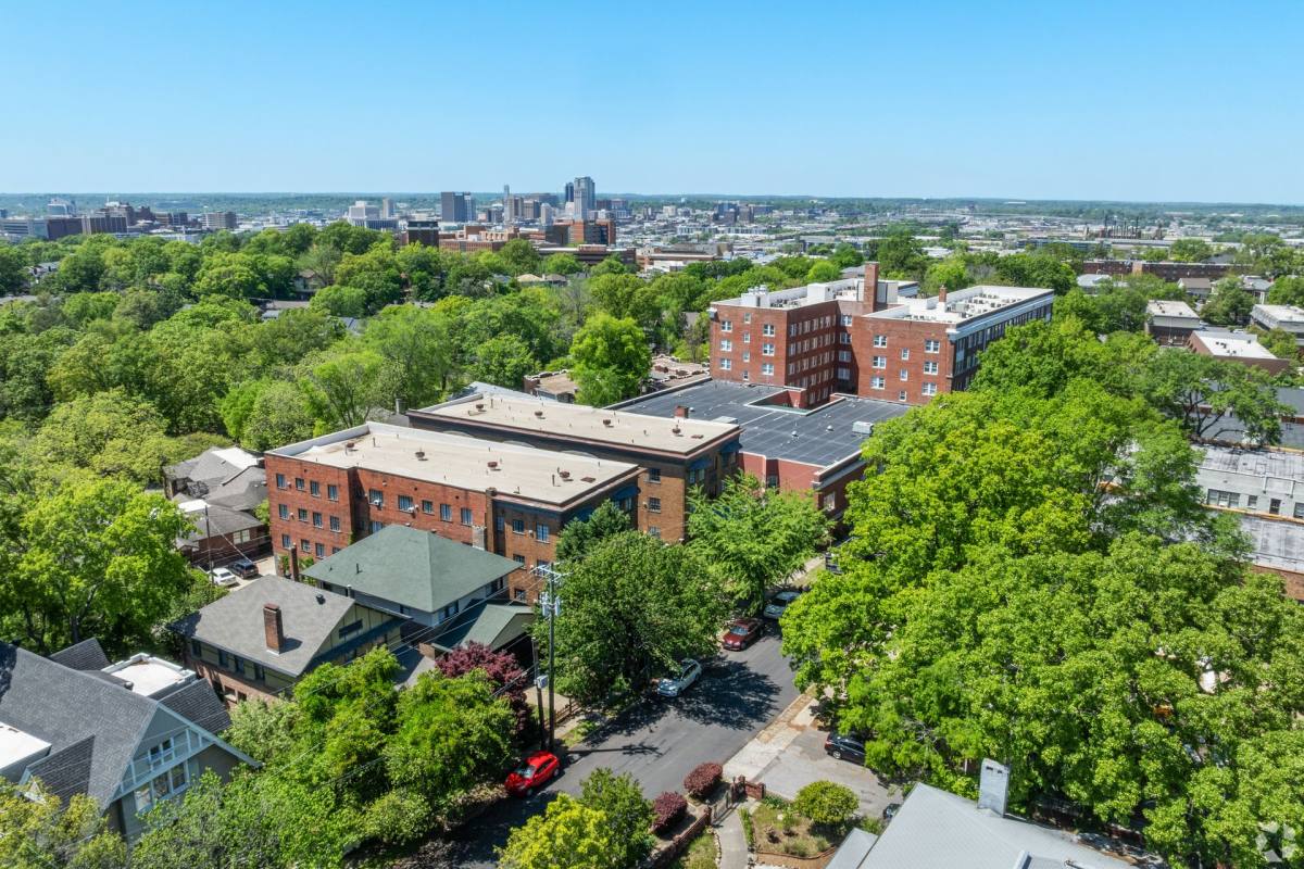 Apartment for rent at 1226-1228 29th St S, Birmingham, AL 35205