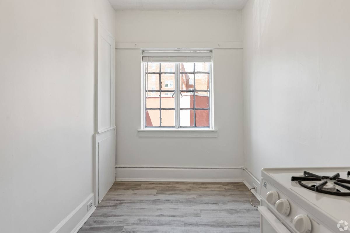 Apartment for rent at 1226-1228 29th St S, Birmingham, AL 35205