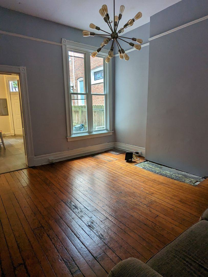 Apartment for rent at 1609 W Grace St, Richmond, VA 23220