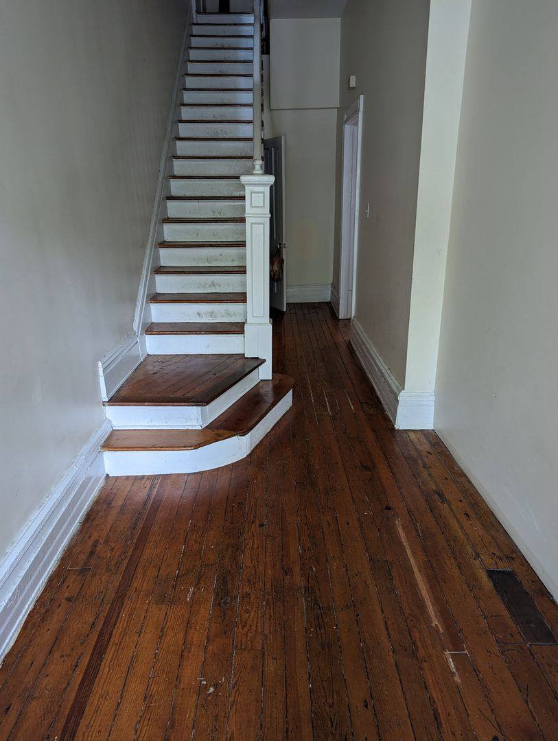 Apartment for rent at 1609 W Grace St, Richmond, VA 23220