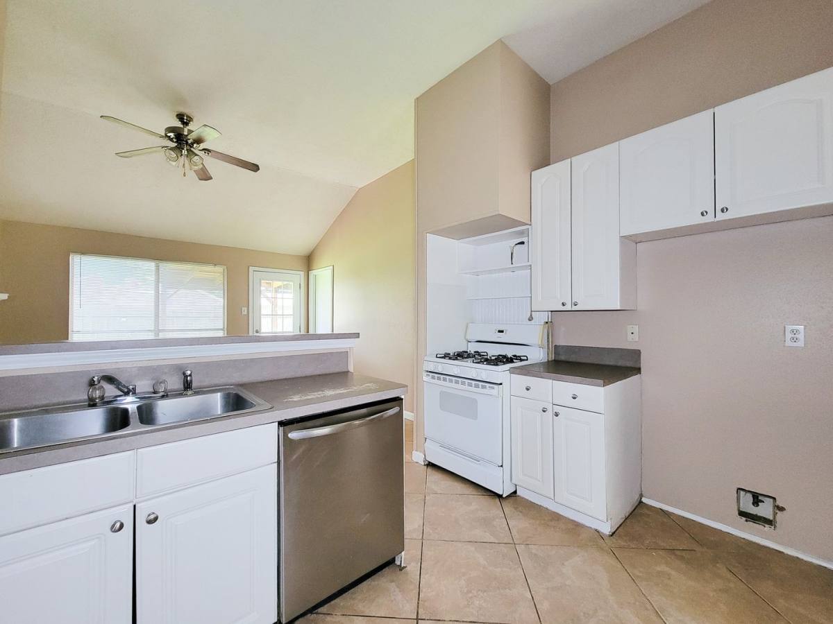 House for rent at 29002 Sedgefield St, Spring, TX 77386