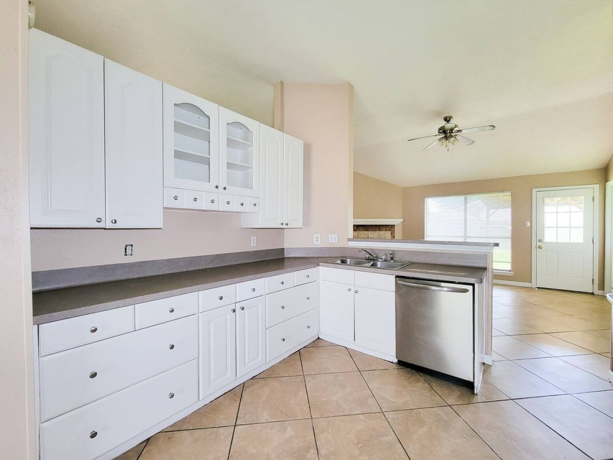 House for rent at 29002 Sedgefield St, Spring, TX 77386