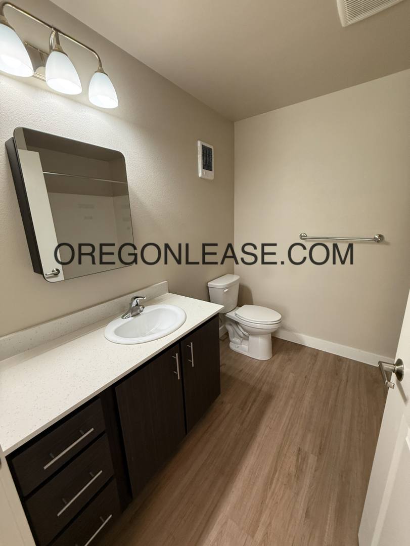 Apartment for rent at 4040 Horace St, Springfield, OR 97478