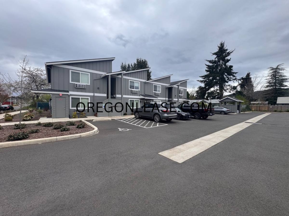 Apartment for rent at 4040 Horace St, Springfield, OR 97478