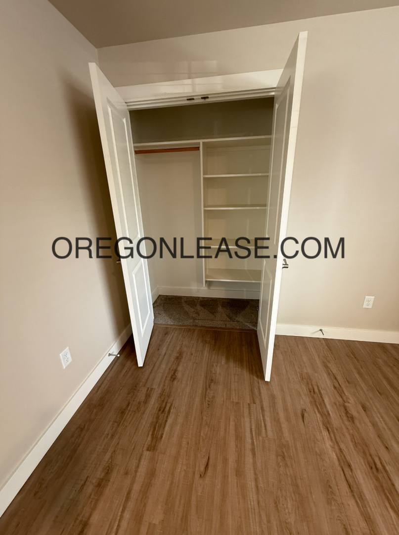Apartment for rent at 4040 Horace St, Springfield, OR 97478